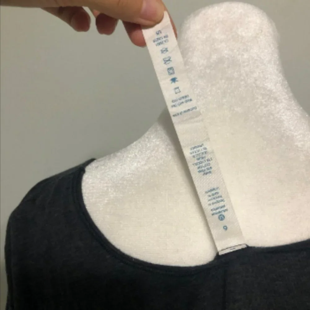 Lululemon Womens Long Sleeve Athletic Top Size 6